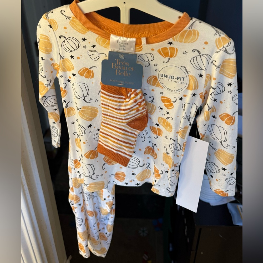 NWT 3 Piece Pumpkin PJ Set